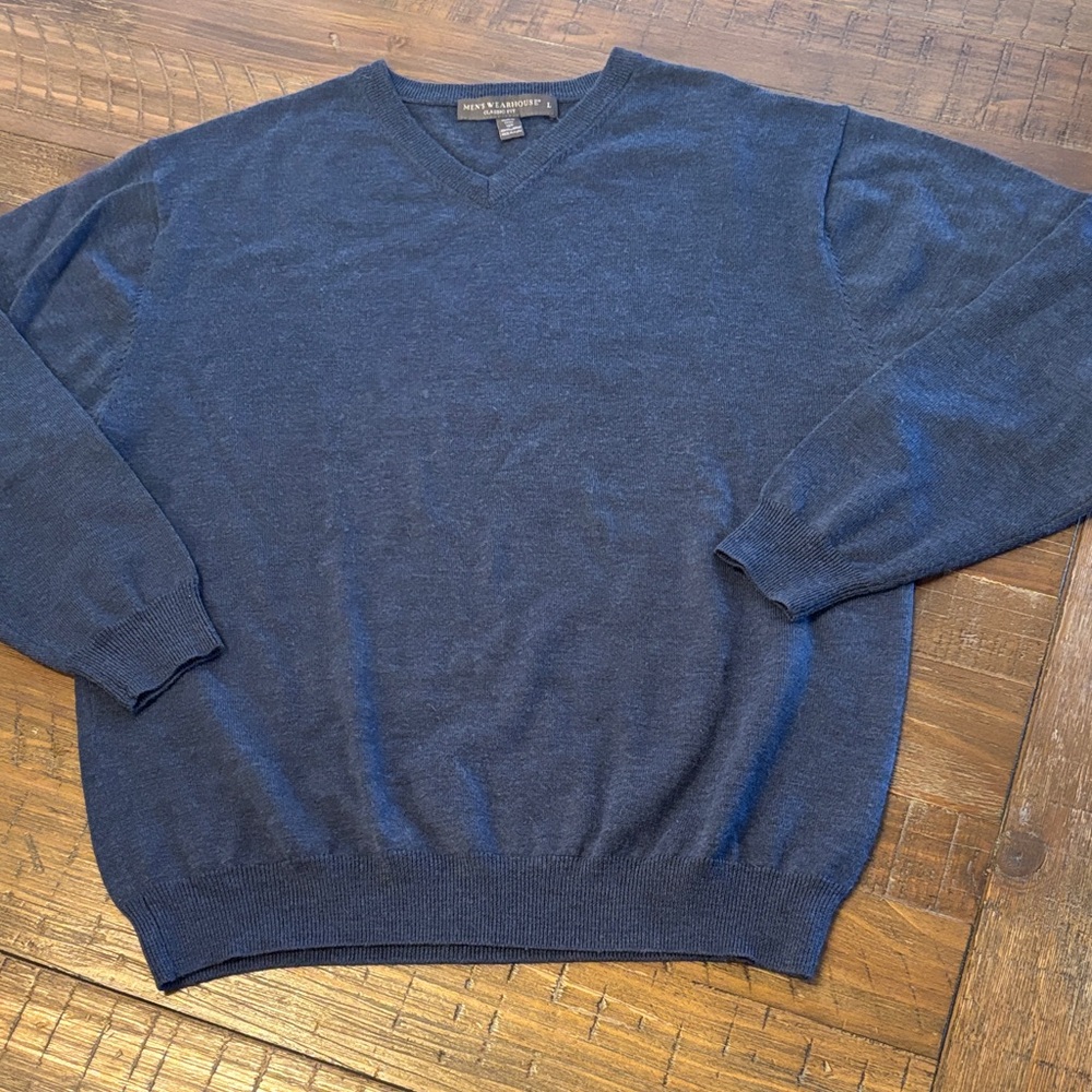 Men’s Warehouse Classic V-Neck Navy Sweater